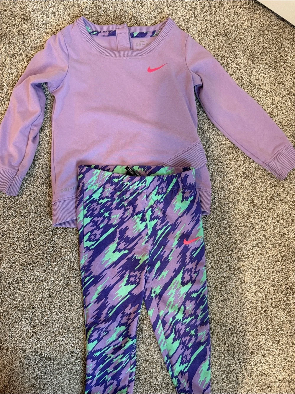 Nike toddler girl set